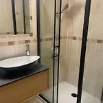 Politechnika Przy Jeziorze * Poznaň