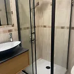 Politechnika Przy Jeziorze * Poznaň
